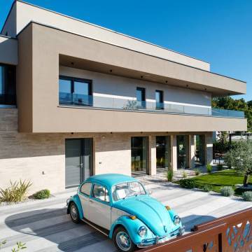 VillaPieron ext dron