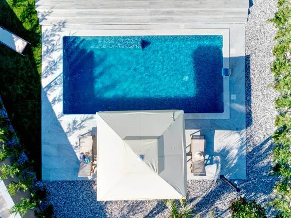 VillaPieron ext dron