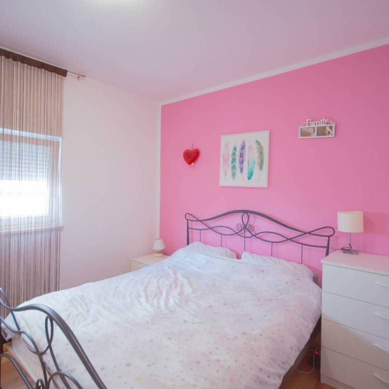 novigrad okolica dvoetažni stan na odličnoj lokaciji sa pogledom na more