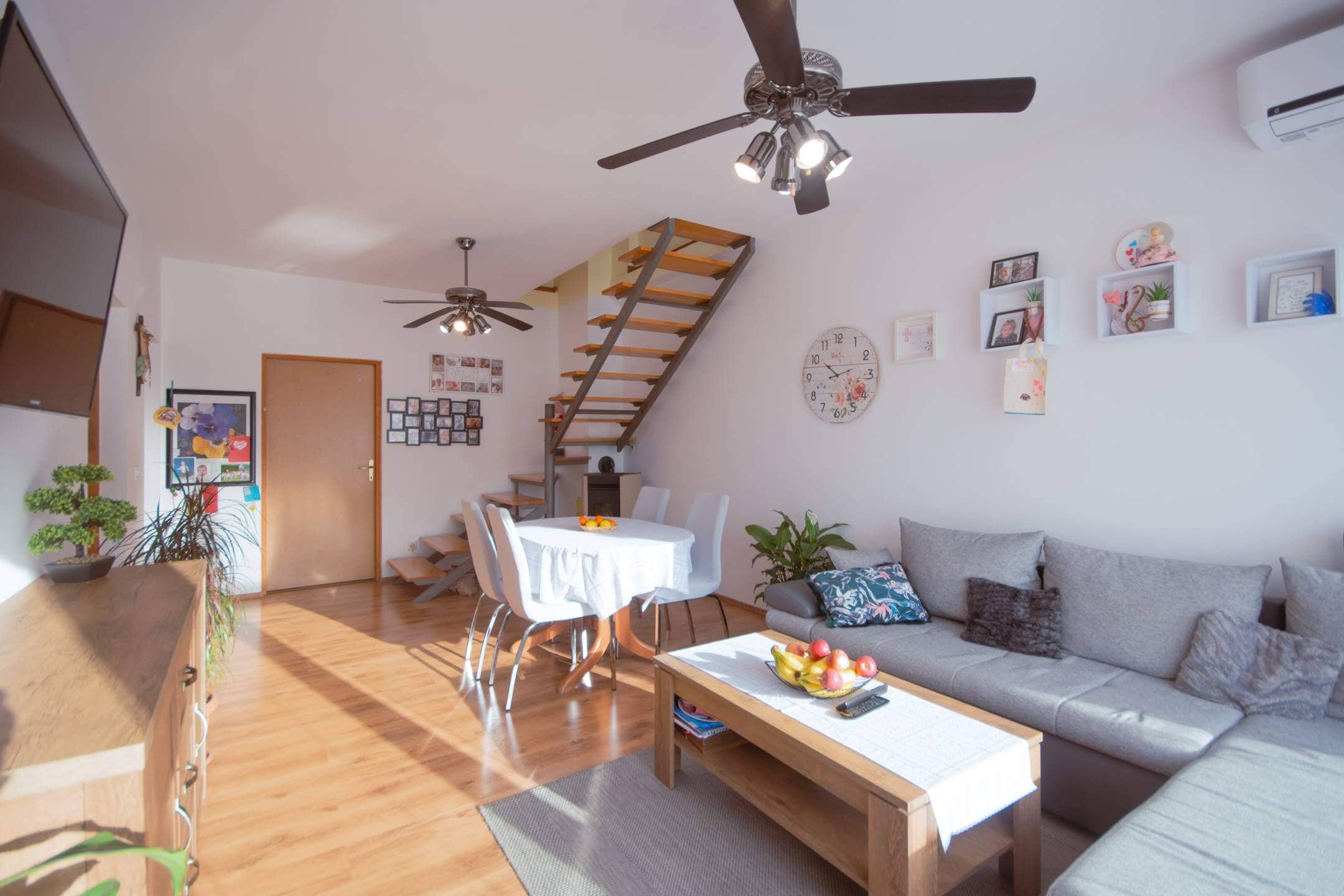 novigrad surroundings two story apartment in a great location with a view of the sea novigrad surroundings two story apartment in a great location with a view of the sea