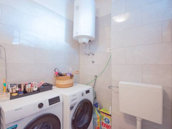 novigrad okolica dvoetažni stan na odličnoj lokaciji sa pogledom na more