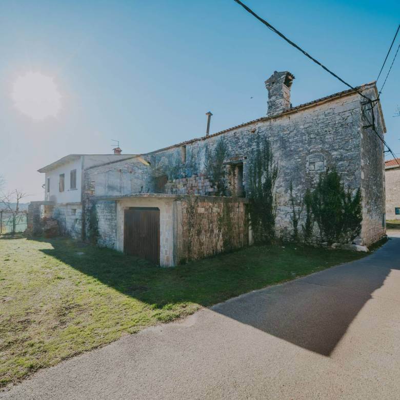 buje okolica autohtona istarska kamena kuća za adaptaciju