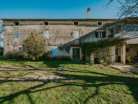 buje okolica autohtona istarska kamena kuća za adaptaciju