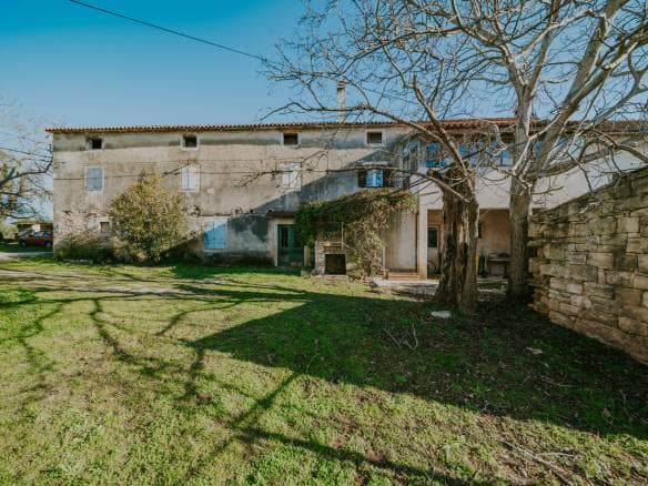 Buje Umgebung autochthon istrisches Steinhaus zur Adaptierung