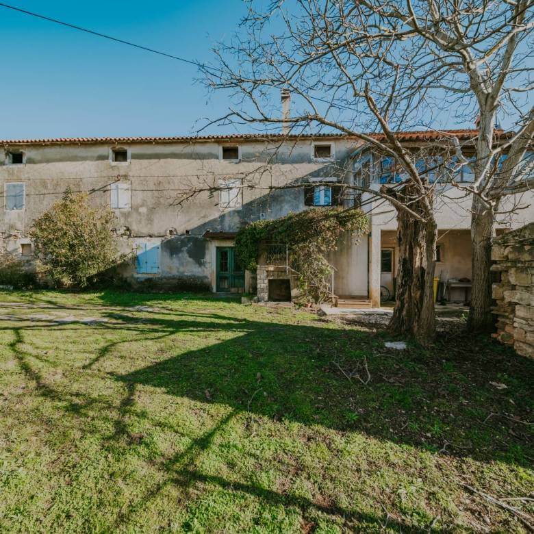 buje okolica autohtona istarska kamena kuća za adaptaciju