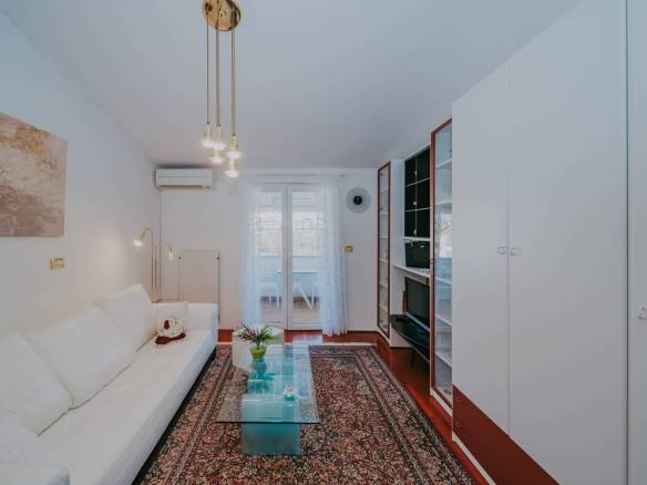 novigrad garsonjera v drugi vrsti do morja z odprtim pogledom na morje