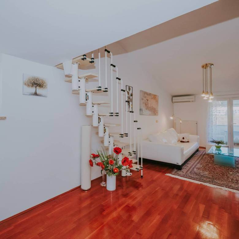 novigrad garsonjera v drugi vrsti do morja z odprtim pogledom na morje