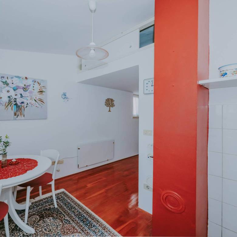 novigrad garsonjera v drugi vrsti do morja z odprtim pogledom na morje