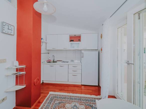 novigrad garsonjera v drugi vrsti do morja z odprtim pogledom na morje