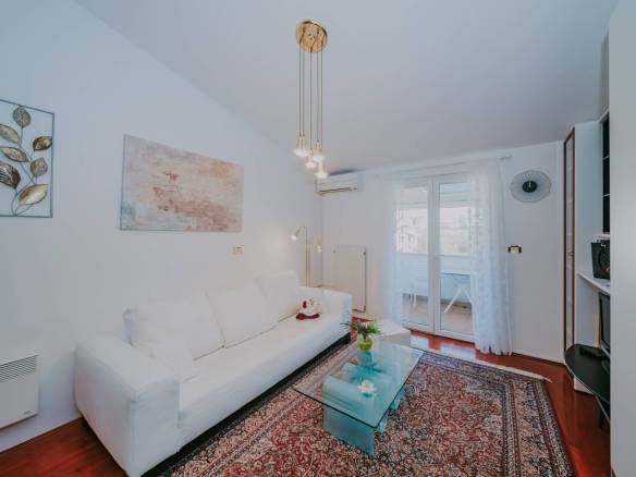 novigrad garsonjera v drugi vrsti do morja z odprtim pogledom na morje