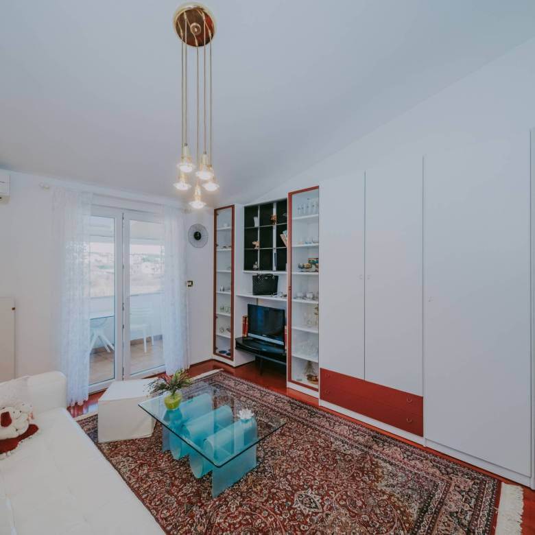 novigrad garsonjera v drugi vrsti do morja z odprtim pogledom na morje