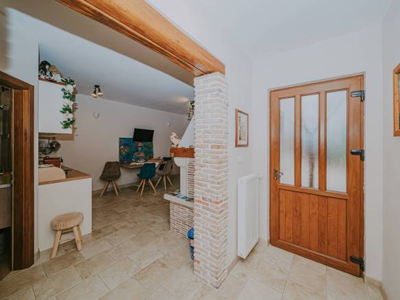 dintorni di marcana casa indipendente con due unità abitative