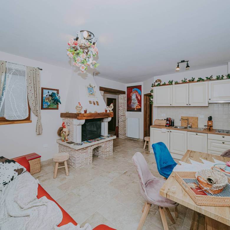 dintorni di marcana casa indipendente con due unità abitative