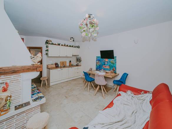 dintorni di marcana casa indipendente con due unità abitative