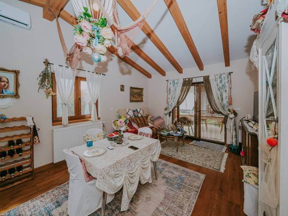 dintorni di marcana casa indipendente con due unità abitative