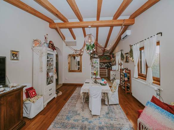 dintorni di marcana casa indipendente con due unità abitative