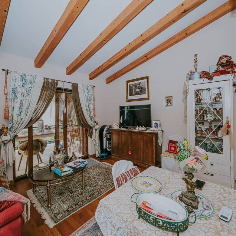 dintorni di marcana casa indipendente con due unità abitative