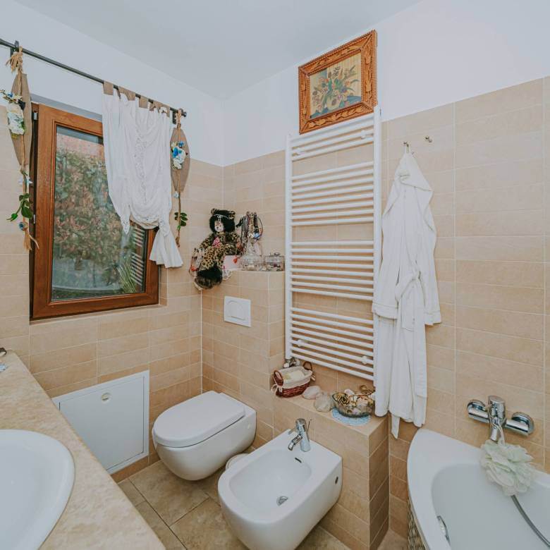 dintorni di marcana casa indipendente con due unità abitative