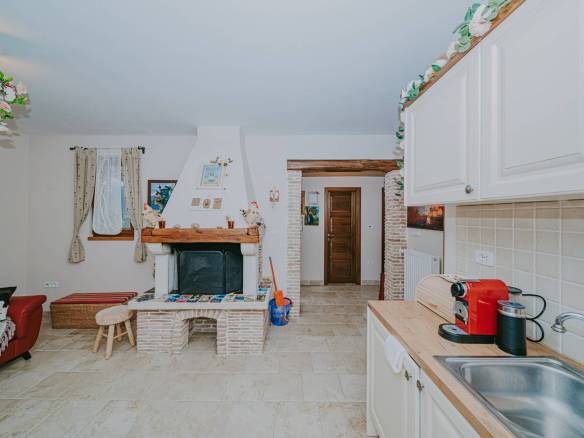 dintorni di marcana casa indipendente con due unità abitative