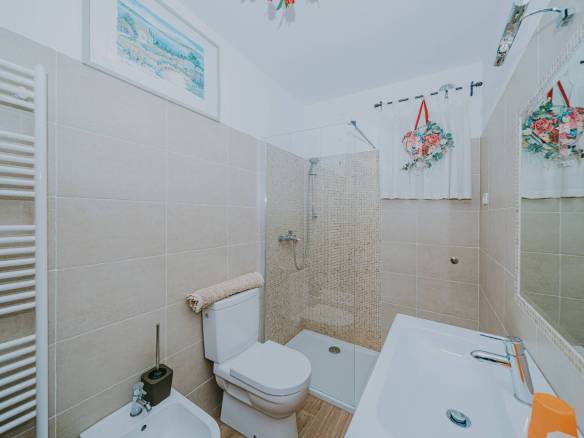 dintorni di marcana casa indipendente con due unità abitative