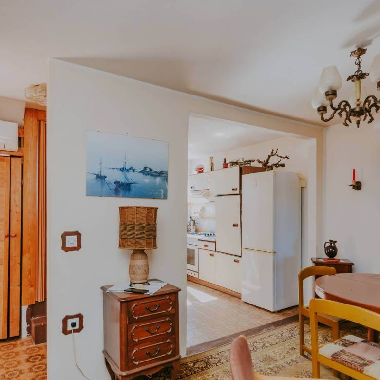 новиград даджла дом в ряду метров от моря с видом на море