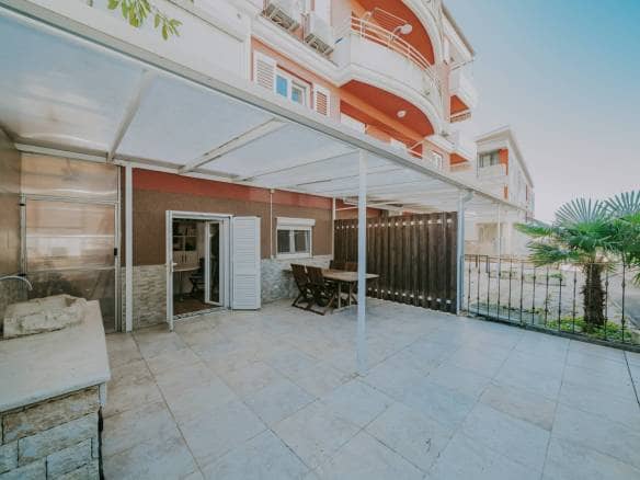 novigrad prizemlje blizu centra i mora