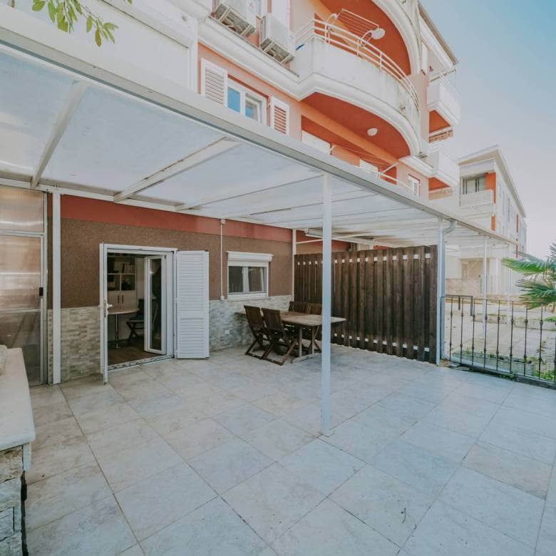 novigrad prizemlje blizu centra i mora