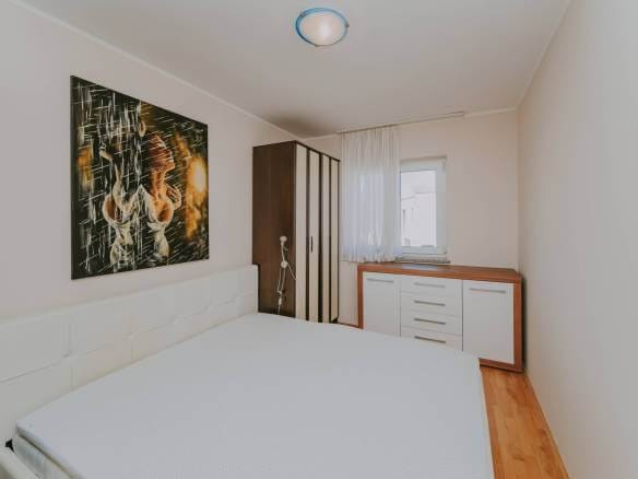 umag stan na prvom katu na super lokaciji