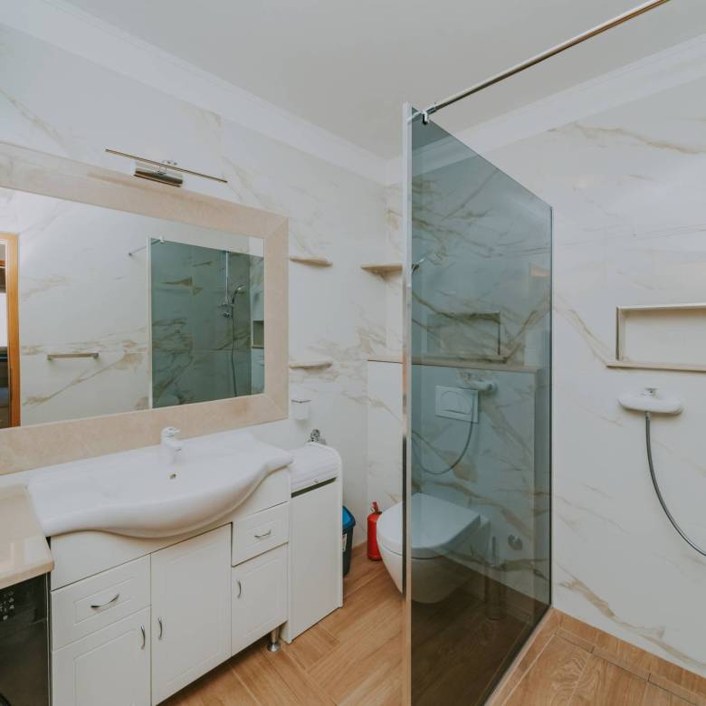 umag stan na prvom katu na super lokaciji