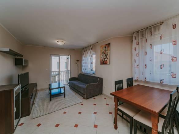 umag stan na prvom katu na super lokaciji