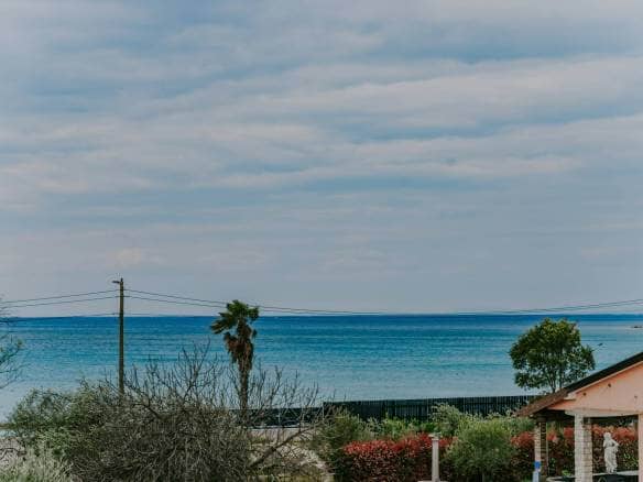 Zambratija Wohnung in der zweiten Reihe zum Meer mit offenem Meerblick