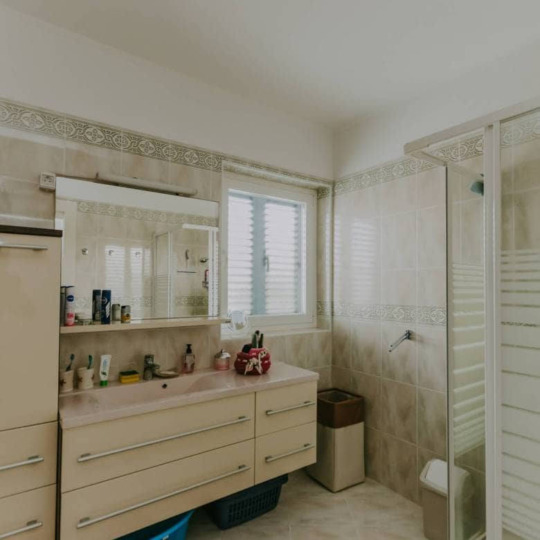 Zambratija Wohnung in der zweiten Reihe zum Meer mit offenem Meerblick