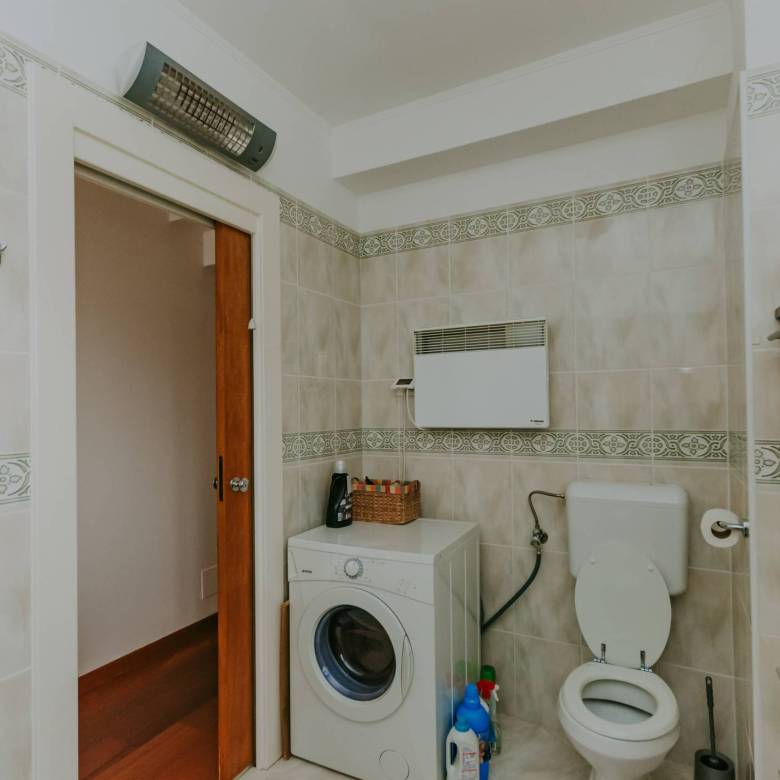 zambratija stan u drugom redu do mora sa otvorenim pogledom na more