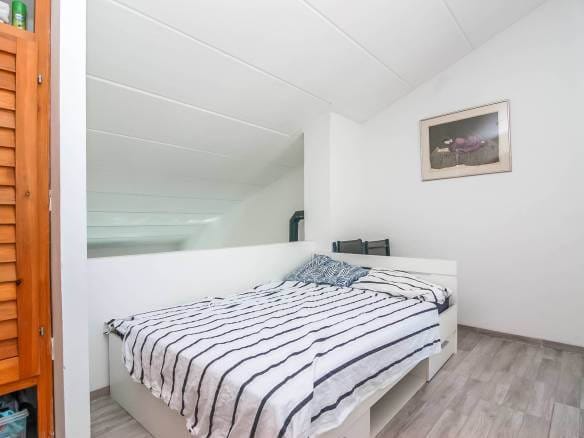 apartmen buje for sale