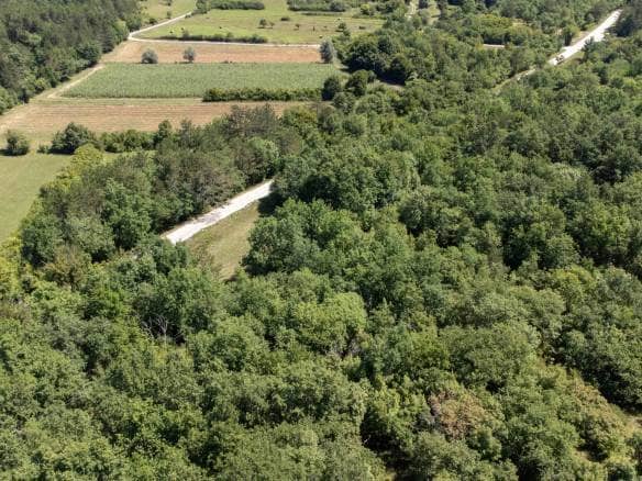 prekrasno poljoprivredno zemljište u području Sterne