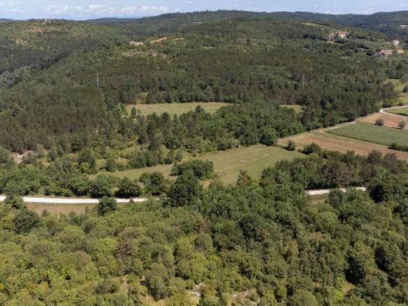 prekrasno poljoprivredno zemljište u području Sterne