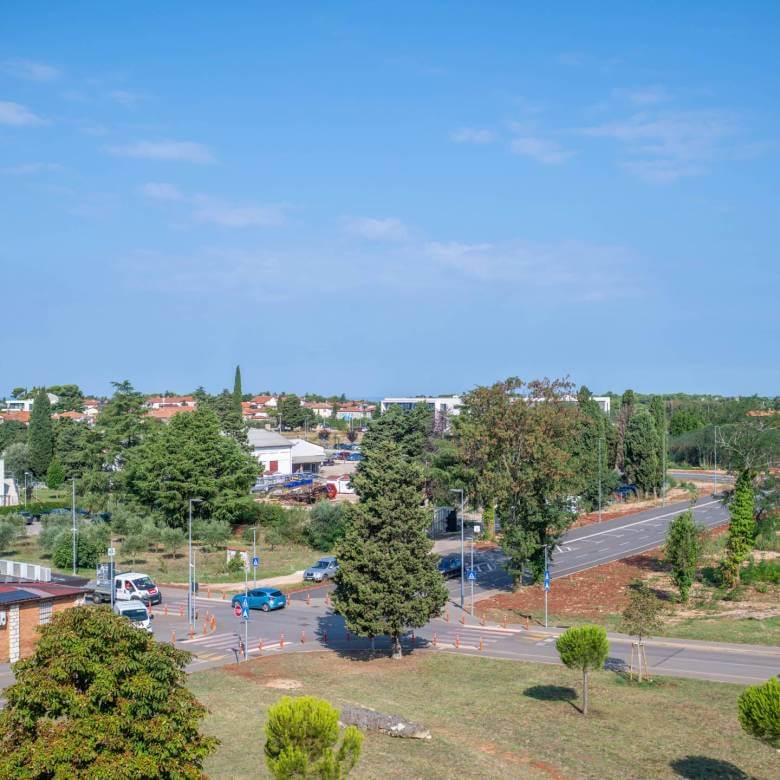 Umag geräumige Wohnung mit wunderschönem Blick auf das Meer und den Yachthafen
