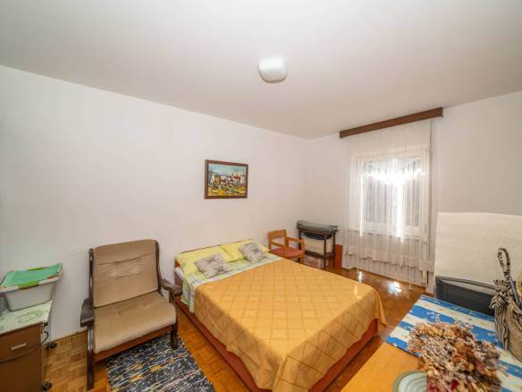 Umag geräumige Wohnung mit wunderschönem Blick auf das Meer und den Yachthafen