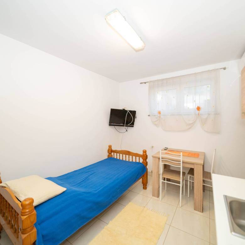 umag area apartment with garden sea view and included studio in the vicinity of umag