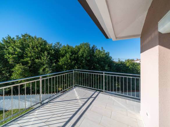 umag area apartment with garden sea view and included studio in the vicinity of umag