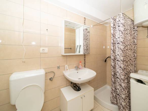 umag area apartment with garden sea view and included studio in the vicinity of umag