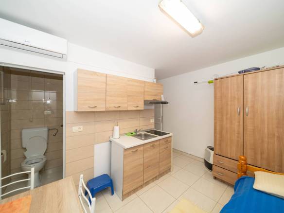 umag area apartment with garden sea view and included studio in the vicinity of umag