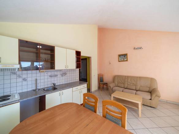 umag area apartment with garden sea view and included studio in the vicinity of umag